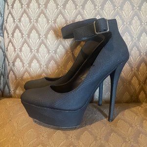 Type Z Black Buckled Ankle Strap Pump - Size 8